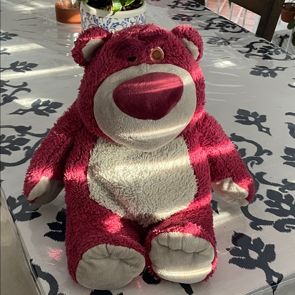 Lotso - Picture 1 of 4